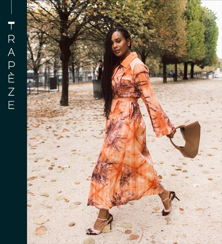 Scheena Donia porte le trench Vedova Nera à Paris